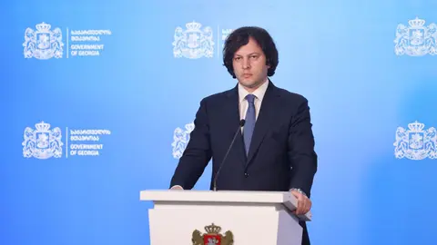 პრემიერი: საკონსტიტუციო სასამართლოში შეტანილი სარჩელი ეხება ერთი პოლიტიკური პარტიის არაკონსტიტუციურად გამოცხადებას, ამ პარტიას ჰქვია კოლექტიური ნაცმოძრაობა და ამ პარტიას ჰქვია უცხოური აგენტურა, უცხოური აგენტურის ადგილი ჩვენს პოლიტიკურ სისტემაში არ არის