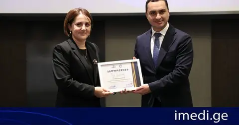 აფხაზეთის საჯარო სკოლების 2026 სასწავლო წლის საუკეთესო მასწავლებლები, ასევე აფხაზეთის ავტონომიური რესპუბლიკის ღვაწლმოსილი პედაგოგები სიგელებითა და საჩუქრებით დაჯილდოვდნენ