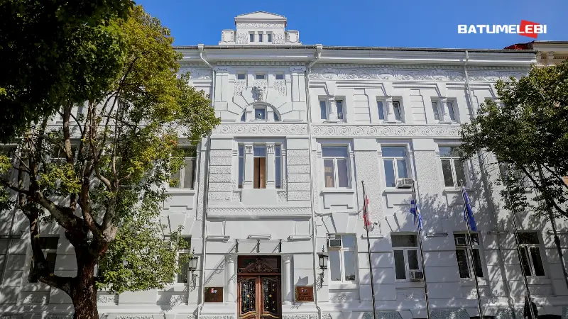 შემოსავლები 42 მილიონით გაიზარდა, თუმცა ბიუჯეტი არა – ვის შეხვდა ფული აჭარაში, „ოცნების“ მთავრობაში