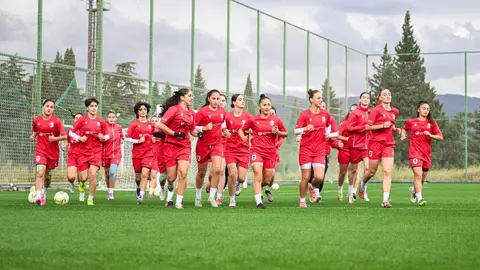 17-წლამდე გოგონათა ნაკრები საკვალიფიკაციო ეტაპის მატჩებისთვის ემზადება
