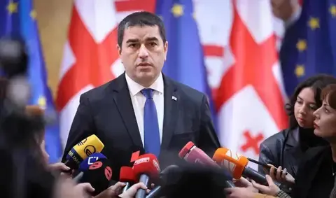 შალვა პაპუაშვილი ირაკლი ღარიბაშვილის წერილებზე - მიზანია პროცესის პოლიტიკურ ჭრილში გადასვლა - ნებისმიერი შეყოლა პოლიტიკური კომენტარებით ქმნის ნიადაგს, სამართლებრივი პროცესი პოლიტიკურ განხილვაში გადავიდეს და არ მინდა, ამაში შევიდე