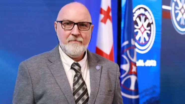 ქართველიშვილი: "დიფ სთეითი" ლგბტქ დღის წესრიგის ნორმალიზებას ცდილობს. სლოგანი "საქართველო ივანიშვილის გარეშე" მიგვანიშნებს, რომ ადგილობრივი აგენტების, გვარამიას, ლგბტქ მხარდამჭერების საოცნებო საქართველოსკენ ხელის შემშლელი ბიძინა ივანიშვილი და მისი გუნდია