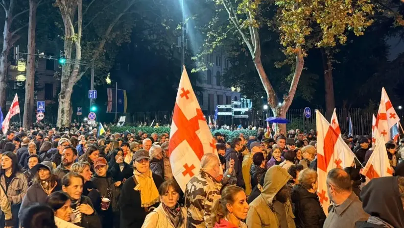 „საქართველო ივანიშვილის გარეშე“ - თსუ-დან რუსთაველის გამზირისკენ მსვლელობა იმართება