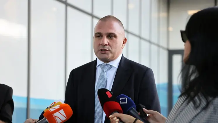 ექსპერტიზის ბიურომ დადო დასკვნა, როგორც კი ის ინფრასტრუქტურის სამინისტროში შემოვიდა, კანონით გათვალისწინებული პროცედურებითრ, განათლების სამინისტროს გაეგზავნა, სამინისტრომ მიიღო გადაწყვეტილება - რევაზ სოხაძე თბილისის N 21 სკოლასთან დაკავშირებით