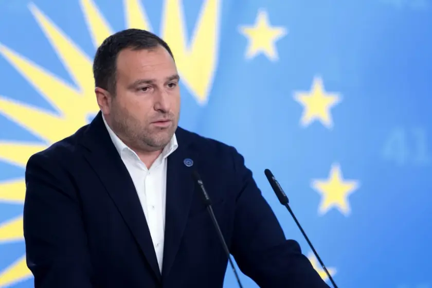 ირაკლი კირცხალია: „ამ კვირის აქტუალური თემა საკონსტიტუციო სასამართლოში მიმდინარე პროცესი იქნება. დღეს ძალიან მნიშვნელოვანი დღე იყო და სიტყვა, რომელიც ითქვა ჩვენი წარმომადგენლის მხრიდან, იყო უმნიშვნელოვანესი“