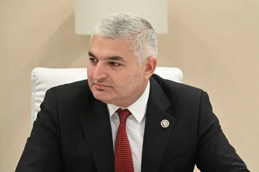 გიორგი სოსიაშვილი ევრობიუროკრატების განცხადებებზე: „რატომ არ გააკეთეს იგივე განცხადებები, როდესაც უკრაინაში 18 პოლიტიკური პარტია აიკრძალა 2022 წლის შემდეგ, ანდა როდესაც მოლდოვაში ოთხი პოლიტიკური პარტია აიკრძალა? საქართველოზე რომ ატეხეს ერთი ამბავი – იმიტომ, რომ ეს მათი აგენტურაა და არ უნდათ იმ ადამიანების დაკარგვა, რომლებიც წლების განმავლობაში ქართველი ხალხის ნების საწინააღმდეგოდ, მათი სცენარების განხორციელებაზე იყვნენ ორიენტირებულები“