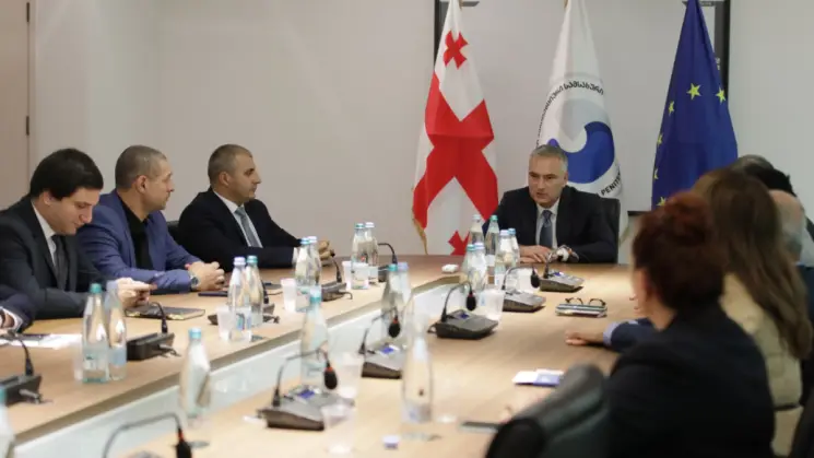 პაატა სალიამ სპეციალური პენიტენციური სამსახურის ახალი ხელმძღვანელი რამაზ თათარაშვილი სამსახურის თანამშრომლებს წარუდგინა