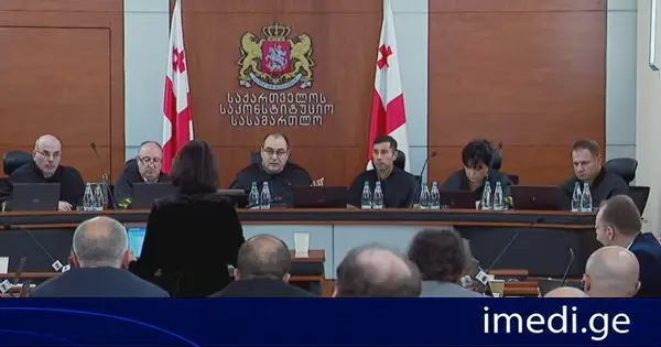 რევაზ ნადარაია წითლიძეს: როგორ შეიძლება ასეთი საუბარი, რას ნიშნავს ნუგზარ ფუტკარაძე მოკლეს. დაუფიქრდით საკუთარ განცხადებებს, ძალიან მძიმე განცხადებაა, ძალიან მძიმე ბრალდება, როგორ შეიძლება ასე ილაპარაკოთ სასამართლოს ტრიბუნიდან