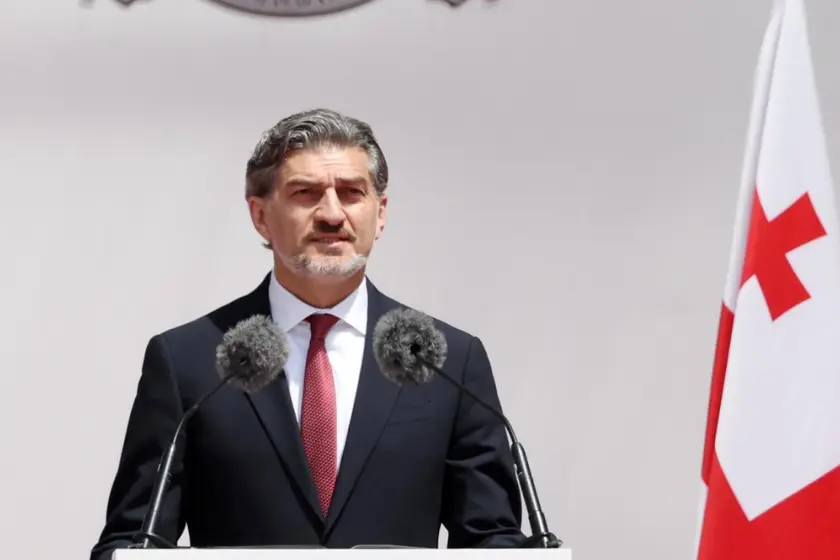 მიხეილ ყაველაშვილი: „დღეს ჩვენ აღვნიშნავთ მასწავლებლის ეროვნულ დღეს. სიმბოლურია, რომ ეს საზეიმო დაჯილდოება სწორედ ქუთაისში აღინიშნება, ქალაქში, რომელიც საუკუნეების განმავლობაში წარმოადგენდა საგანმანათლებლო და სასულიერო კერას“