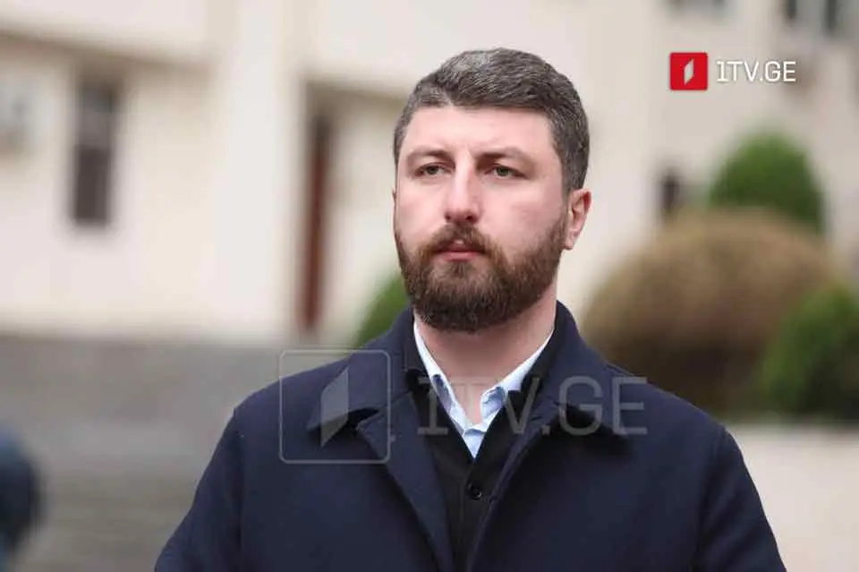 არჩილ გორდულაძე – უკრაინაში აიკრძალა 22 პარტია, მოლდოვაში რვა, ევროპაში ბოლო ათწლეულებში აიკრძალა 150 პარტია, არ გამოვა, რომ პარტიების აკრძალვა იქ დემოკრატიის წინსვლა იყოს, საქართველოში კი, უკუსვლა