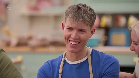 „Bake Off“-ის ფანები აღფრთოვანებულნი არიან „Chicken Run“-ის „საკულტო“ ნამცხვრით, ტომმა კი პოლ ჰოლივუდისგან ხელის ჩამორთმევა და „ვარსკვლავი მცხობელის“ ტიტული დაიმსახურა, კლარა კი პროექტს გამოეთიშა