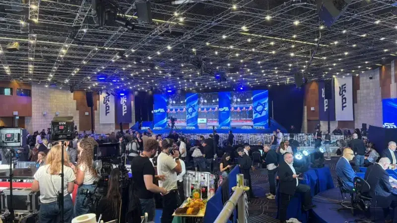 ეგზიტპოლების მიხედვით, ისრაელში მთავრობის დამოუკიდებლად ფორმირებისთვის საჭირო უმრავლესობას ვერც ბენიამინ ნეთანიაჰუს და ვერც გადი აიზენკოტის ბლოკი ვერ ახერხებს