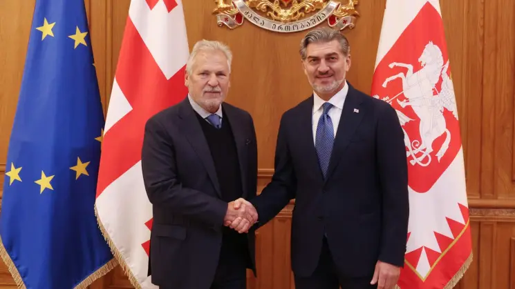 საქართველოს პრეზიდენტი მიხეილ ყაველაშვილი აღმოსავლეთ და ცენტრალური ევროპისა და ცენტრალური აზიის ნარკოპოლიტიკის კომისიის თავმჯდომარეს, პოლონეთის ყოფილ პრეზიდენტ ალექსანდერ კვაშნევსკის შეხვდა