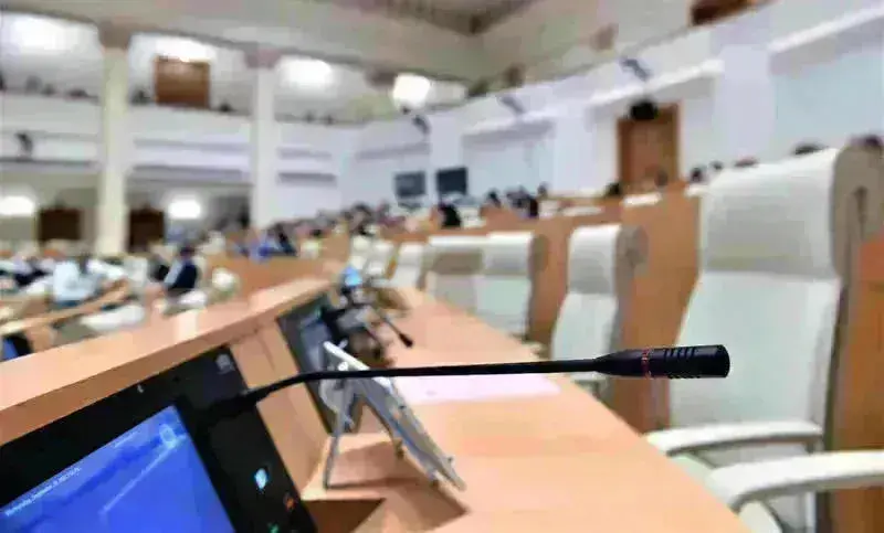 პარლამენტმა დაჩქარებული წესით მიიღო ცვლილებებით, რომლითაც შესაძლებელი ხდება პრემიერ-მინისტრის სპეციალური წარმომადგენლის ფუნქცია მინისტრის პირველ მოადგილეს ან მოადგილეს დაეკისროს