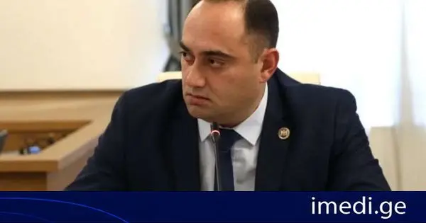 ზურაბ ქადაგიძე ანა წითლიძეზე: ეს არის კოლექტიური ნაცმოძრაობის მორალური სახე. ბატონი თენგიზი დედის ორმოცის გამო ვერ ესწრება სასამართლო სხდომას და ეს არარაობა ქილიკობს... არ უნდა აიკრძალოთ კი არა, აუცილებლად უნდა გაქრეთ, პოლიტიკური სივრციდან