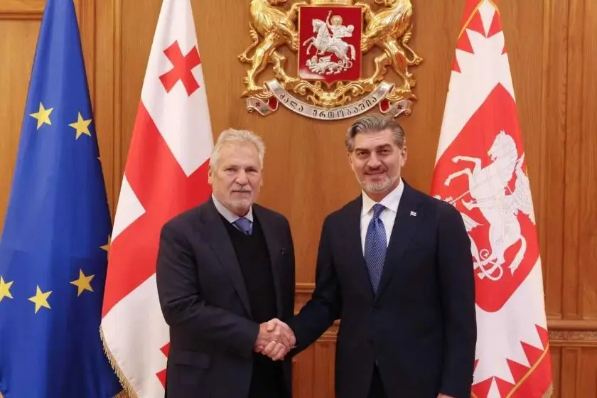 საქართველოს პრეზიდენტი აღმოსავლეთ და ცენტრალური ევროპისა და ცენტრალური აზიის ნარკოპოლიტიკის კომისიის (ECECACD) თავმჯდომარეს, პოლონეთის ყოფილ პრეზიდენტს შეხვდა