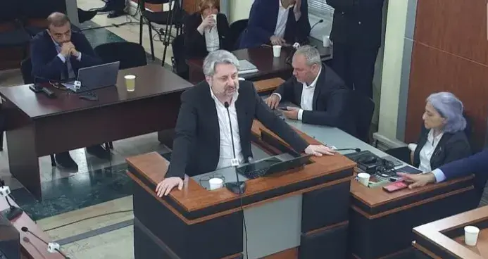 ნიკა გვარამია - მთავარი პარტია, თუ ერთადერთი არა, რომელიც კონსტიტუციური კრიტერიუმებით აკრძალვას ექვემდებარება, არის „ქართული ოცნება“
