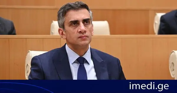 გიორგი კახიანი: ბიძინა ივანიშვილი, როდესაც ბიუჯეტი გაღლეტილი იყო, აფინანსებდა პოლიციელებისა და მასწავლებლების ხელფასებს. უამრავი სიკეთე აქვს გაკეთებული ჩვენი ქვეყნისათვის, პირადი სახსრები, 3.5 მილიონი დოლარი დახარჯა ქველმოქმედებაში და ამ თანხიდან 1 თეთრი საქართველოში არ უშოვია