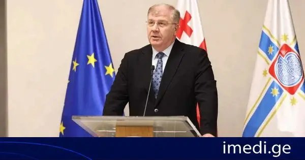 კახა ბერაძემ VIII მოწვევის საკრებულოში საქმიანობის შესახებ ანგარიში წარმოადგინა