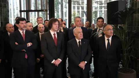 საქართველოს პრემიერ-მინისტრმა აზერბაიჯანის რესპუბლიკის პრემიერ-მინისტრთან და თბილისის მერთან ერთად თბილისში სასტუმრო ART Riverfront-ი გახსნა