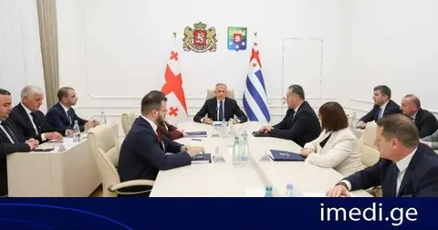 ზურაბ პატარაძის ხელმძღვანელობით აჭარის მთავრობის მორიგი სხდომა გაიმართა