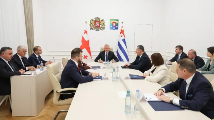 ზურაბ პატარაძის ხელმძღვანელობით აჭარის მთავრობის მორიგი სხდომა გაიმართა