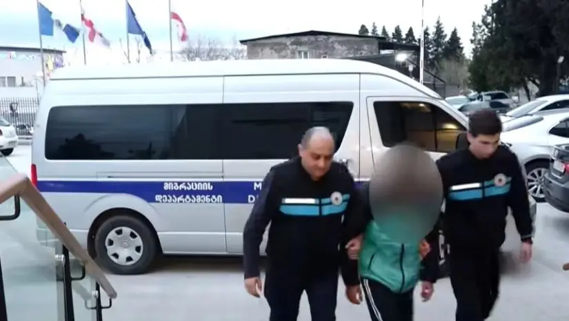 დაკავებულია საქართველოში უკანონოდ მყოფი 61 უცხოელი – მათ ქვეყნიდან გააძევებენ