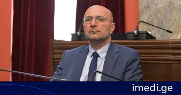 აკაკი ალადაშვილი: ბატონი ტუსკიც გამოირჩევა საქართველოს ხელისუფლების მიმართ უსამართლო ზეწოლის მცდელობებით. გამოირჩევა დიქტატორ მიხეილ სააკაშვილის მხარდაჭერით