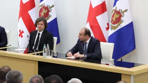 ინიციატივა მისგან მოდიოდა - კობახიძე გელაძის გადადგომაზე