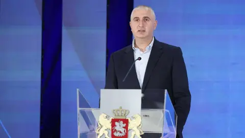 ლაშა ხუციშვილმა საბაჟო დეპარტამენტის თანამშრომლებს პროფესიული დღე მიულოცა
