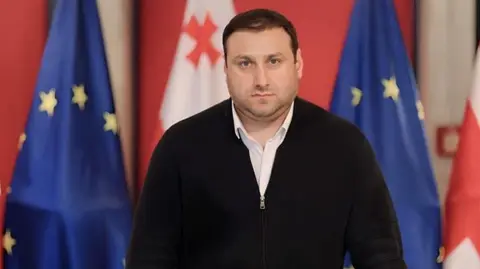 გამჭვირვალე გახადონ გაფორმებული ხელშეკრულებები - ლაშა ფარულავა Eagle Hills-ზე