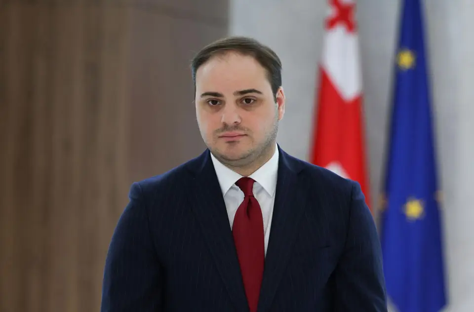 ლევან ჟორჟოლიანი – პრემიერ-მინისტრი შეხვდა თურქეთის პრეზიდენტს, სადაც განიხილებოდა პოლიტიკური და ეკონომიკური თანამშრომლობის ასპექტები, ირაკლი კობახიძემ ასევე მონაწილეობა მიიღო მრავალმხრივი პარტნიორობის სამიტში