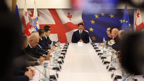 კახა კალაძე: მივმართავთ ე.წ. დეზერტირების ბაზრის ადმინისტრაციას, უზრუნველყოს მოვაჭრეებისთვის გონივრული ვადა და დროებითი სივრცე საქმიანობის გასაგრძელებლად