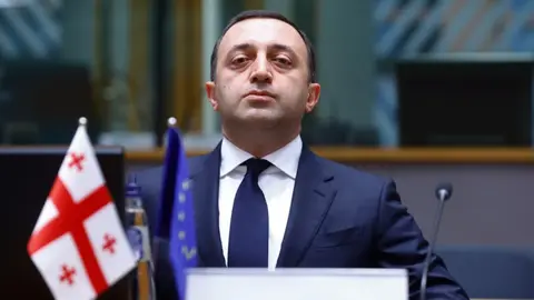 ახალი საქმე ღარიბაშვილის წინააღმდეგ? – მოწმემ ის ქოლ-ცენტრების მფარველად დაასახელა