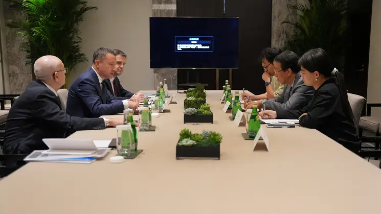 ირაკლი ნადარეიშვილი და გენადი არველაძე ჩინეთის ტექნოლოგიურ კომპანიის JD.com - ის წარმომადგენლებს შეხვდნენ
