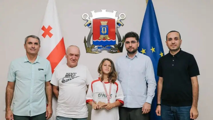 ბექა ვაჭარაძემ ფოთელ სპორტსმენს ალექსანდრე გვასალიას „ზასლავლის თასი 2026“-ის მოპოვება მიულოცა