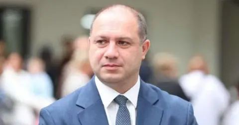 21-ე სკოლაში რამდენიმეკვირიანი რეაბილიტაცია ჩატარდება, სწავლა ზაფხულამდე აღდგება - მიქანაძე