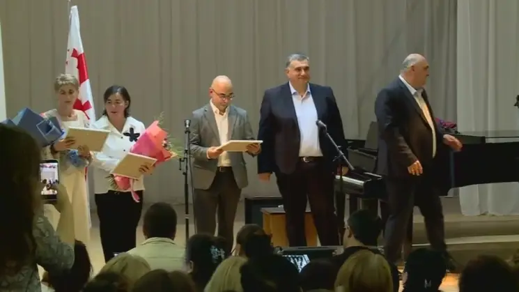 დედოფლისწყაროსა და სიღნაღის მუნიციპალიტეტებში პედაგოგები დააჯილდოვეს