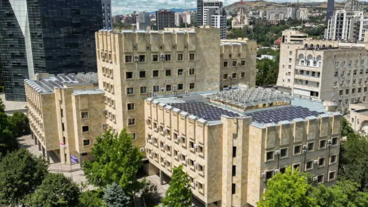 პროკურატურამ დიდი ოდენობით თანხის თაღლითურად დაუფლების ფაქტზე ერთ პირს ბრალდება წარუდგინა
