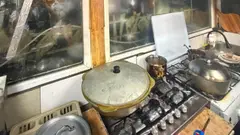 სურსათის ეროვნულმა სააგენტომ გონიოში უზბეკურ რესტორანს საწარმოო პროცესი შეუჩერა