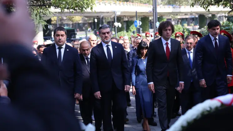 პრეზიდენტი მიხეილ ყაველაშვილი: გვახსოვს თითოეული ადამიანი, რომელმაც სიცოცხლე საქართველოს შესწირა. ჩვენი ვალია, გავუფრთხილდეთ მშვიდობას და არ დავკარგოთ რწმენა, რომ ქვეყანა გამთლიანდება