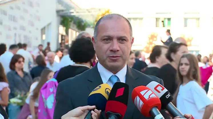 რამდენიმე წელიწადში, სკოლაში ერთიანად დამკვიდრდება სასკოლო ფორმის კულტურა - გივი მიქანაძე