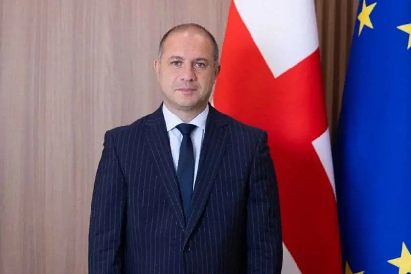 გივი მიქანაძე: მოსწავლეებს, მასწავლებლებს, მშობლებს, სკოლის დირექტორებს, სტუდენტებსა და სრულიად საზოგადოებას გულითადად გილოცავთ ახალი სასწავლო წლის დაწყებას!