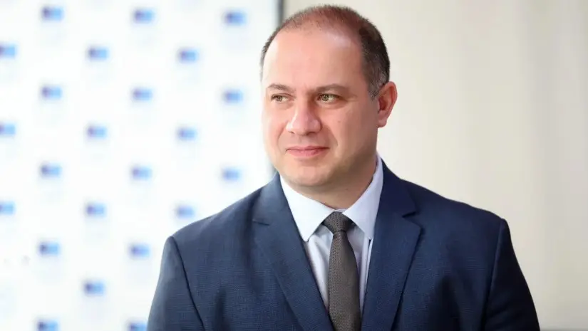 გივი მიქანაძე: „მოსწავლეებს, მასწავლებლებს, მშობლებს, სკოლის დირექტორებს, სტუდენტებსა და სრულიად