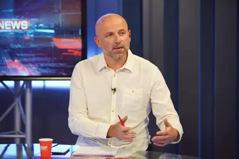 ,, იურისტებში ყველაზე მეტი კარიერისტი და მედროვეა და მათი მართვა მარტივია?” – მერაბ მეტრეველი