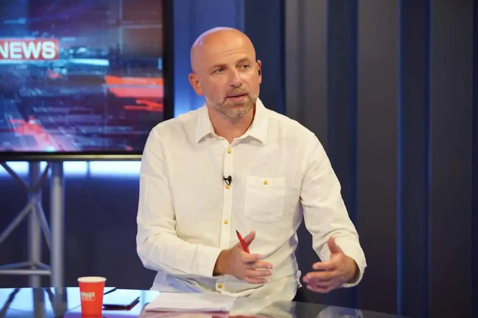 ,, იურისტებში ყველაზე მეტი კარიერისტი და მედროვეა და მათი მართვა მარტივია?” – მერაბ მეტრეველი