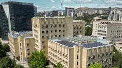 დამამძიმებელ გარემოებებში ჩადენილი მკვლელობის, მკვლელობის მცდელობის, გამოძალვის, იარაღის და საბრძოლო მასალის უკანონო შეძენის, ტარების და ქურდული სამყაროს წევრობის ფაქტებზე სასამართლომ ერთ პირს უვადო, ხოლო მეორეს 20 წლით თავისუფლების აღკვეთა მიუსაჯა