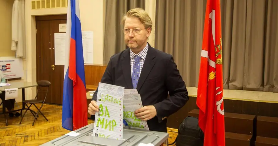 რუს ოპოზიციონერ პოლიტიკოსს საარჩევნო ბიულეტენზე ლოზუნგის დაწერის გამო ბრალი წაუყენეს