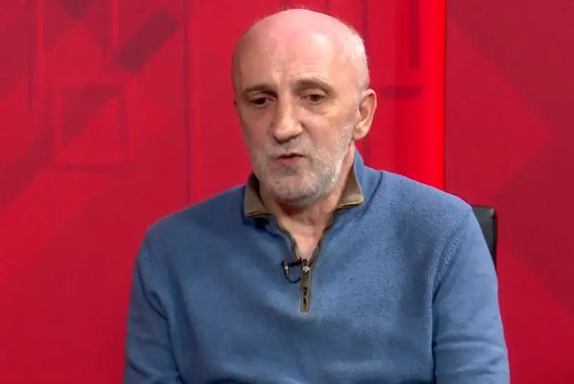 ,, ჩვენი ხელისუფლების “ბრძნული” პოლიტიკა კი გვეუბნება – სამაგიეროდ თავს თბილი სითხით გვბანენო…“ – გია ხუხაშვილი