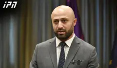 ბერდია სიჭინავა - გომელაურს კრიტიკულ კითხვებზე პასუხის გაცემა მოუწევს, ნარზე წამოწოლილმა ღარიბაშვილმა კი, რაც არ უნდა ტანტრუმი აკეთოს, რომ ივანიშვილს თავი შეაყვაროს გახარიას ლანძღვით, ეს არ გამოვა - წამოწვეს და ივანიშვილის წყალობას დაელოდოს!